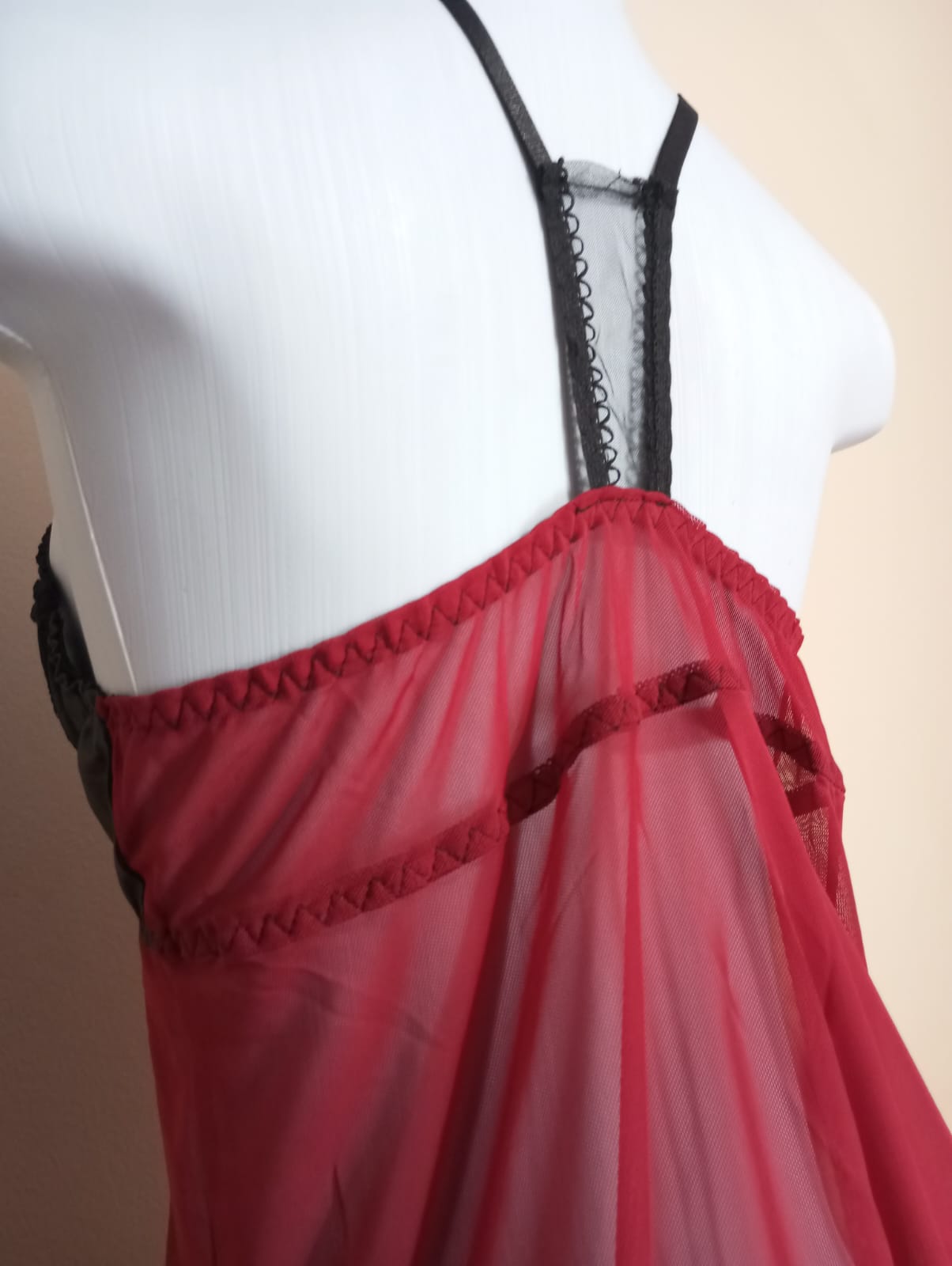 Babydoll lencería bordó con detalles en negro y less incluido – T. M/XL - Imagen 3